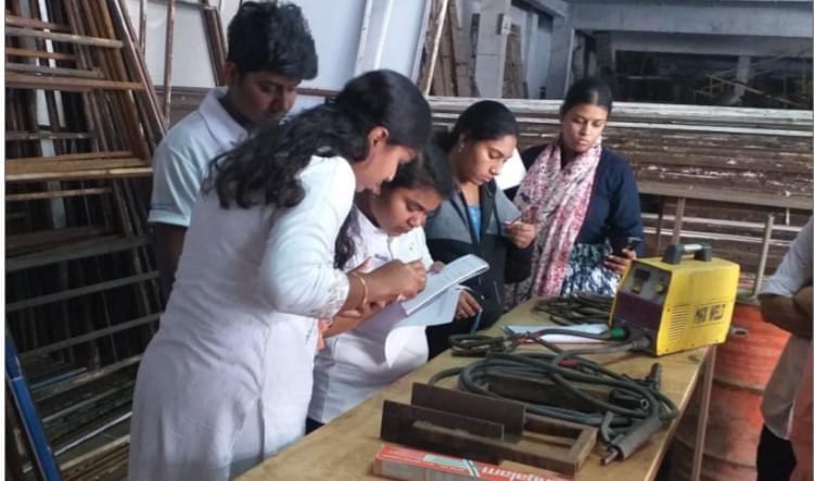 Rachnoutsav College of Commerce & Management Hyderabad College Studio Images photo 1